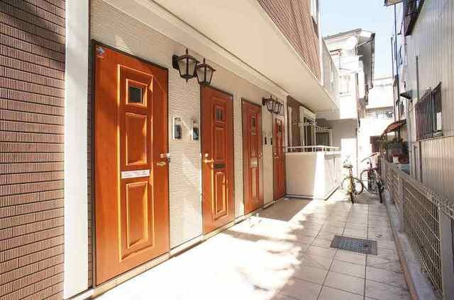 ヴァンヴェールのエントランス|建物の内部です