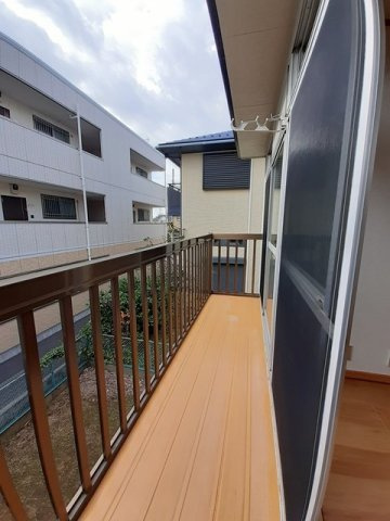 ハイツ早舟のバルコニー|お洗濯にも便利なバルコニー付き
