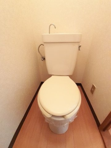 ハイツ早舟のトイレ|コンパクトで使いやすいトイレです