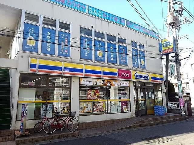 カーサ・グレースの周辺|ミニストップ谷塚駅前店まで700m
