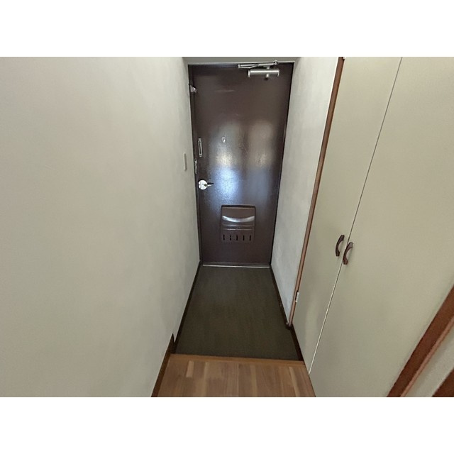 リバーサイド秀和の玄関|ゆったりとした玄関です