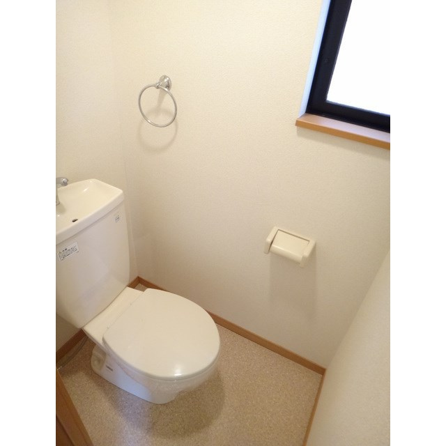 Apartment N Firstのトイレ