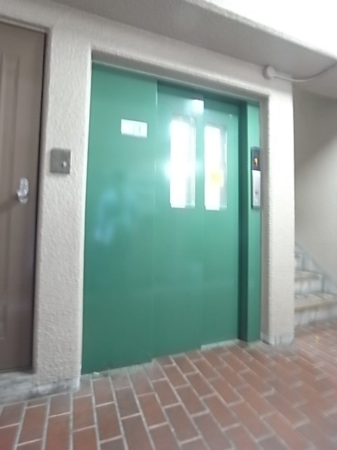 サンヴィラ三宮の外観