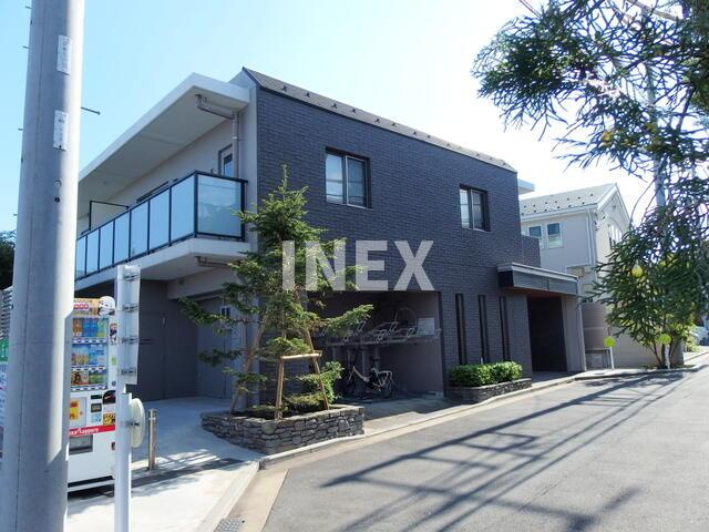 横浜市中区本牧緑ケ丘の賃貸マンションの外観