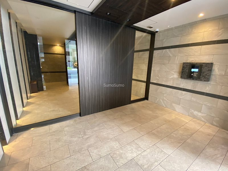 スプランディッド難波SOUTHのエントランス