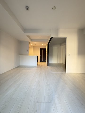 MAISON COULEUR UESHIOの居間・リビング