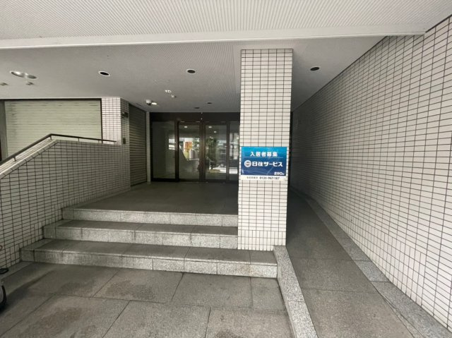 ピアグランデ順慶町のエントランス