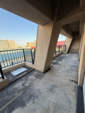 ケイズ本山のバルコニー