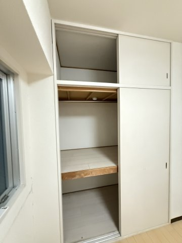 大阪市中央区内本町１丁目の賃貸マンションの収納