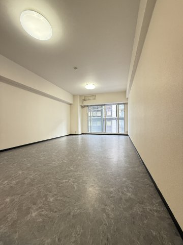 大阪市中央区内本町１丁目の賃貸マンションの居間・リビング