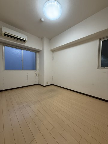 大阪市中央区内本町１丁目の賃貸マンションの寝室