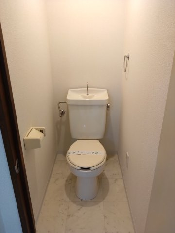 ジュネスＥのトイレ