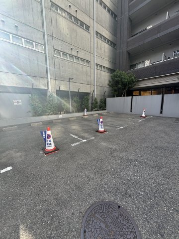 グランツ西大橋の駐車場