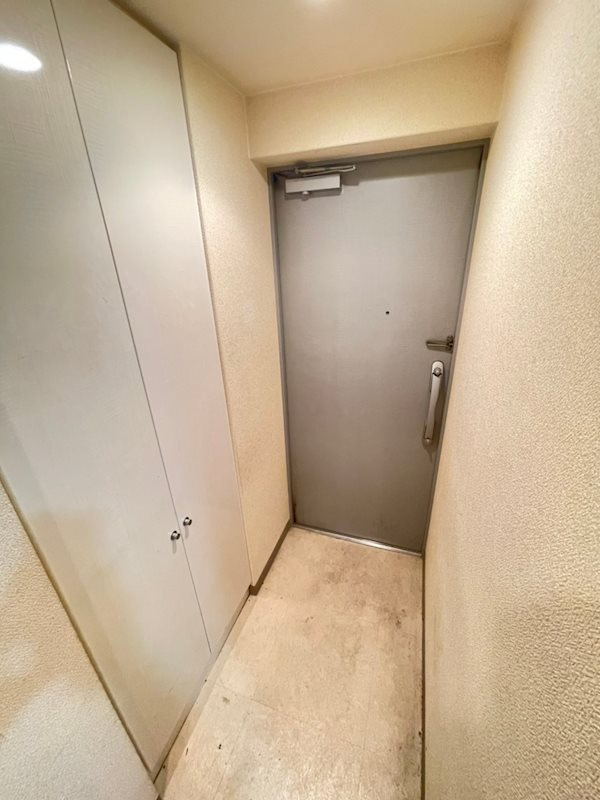 グランツ西大橋の玄関