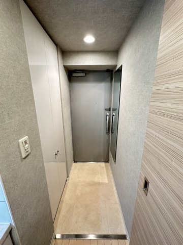 グランツ西大橋の玄関