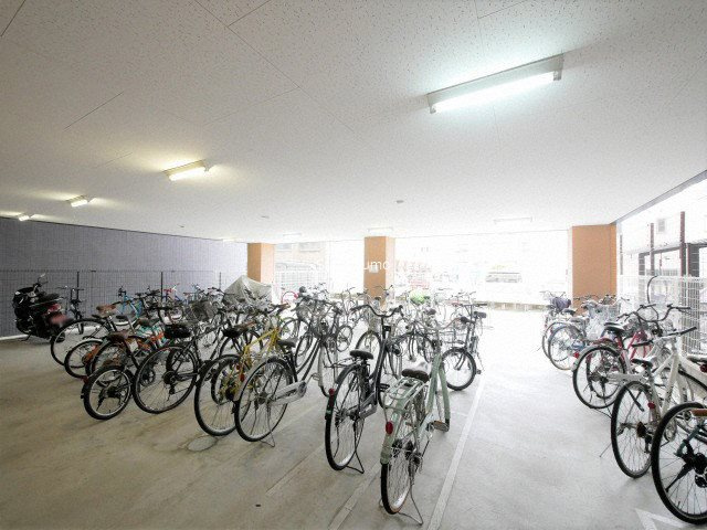 ドミール江戸堀の外観