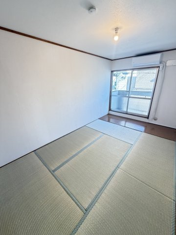 友田町3丁目テラスの和室