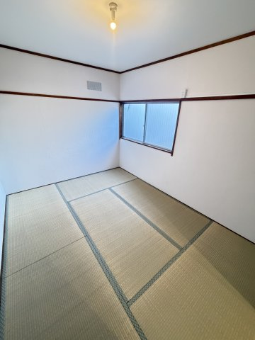 友田町3丁目テラスの和室