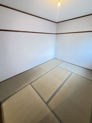 友田町3丁目テラスの和室
