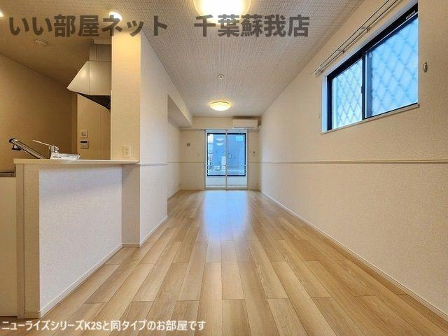 ヒカルサ市原五井の居間・リビング|使いやすいリビングです