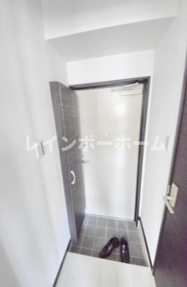 RIKAON船橋湊町の玄関