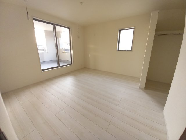 【いわき市四倉町上仁井田／全6棟／1号棟】　生活施設が徒歩圏内に揃うロケーション！の洋室|同施工　個人の部屋や寝室として使える洋室です