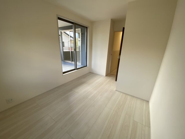 【いわき市常磐下船尾1期／全3棟　2号棟】　オール電化のデザイナーズ新築建売住宅♪♪の洋室|同施工　コンパクトで使いやすい洋室です