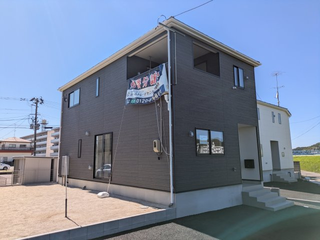 【いわき市平城東】　2号棟　　いわき駅まで徒歩12分♪マルトまで徒歩6分♪