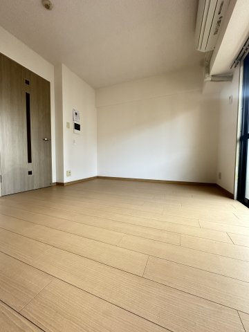 ブレーン博多の居間・リビング