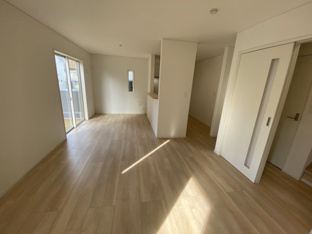 【いわき市好間町上好間第5／全3棟　1号棟】　◆子供が学校に上がる前にマイホームが欲しいあなたへ♪の居間・リビング|同施工　■□■リビングの写真です■□■　家族団らんの時間が増えそうなリビングですね。