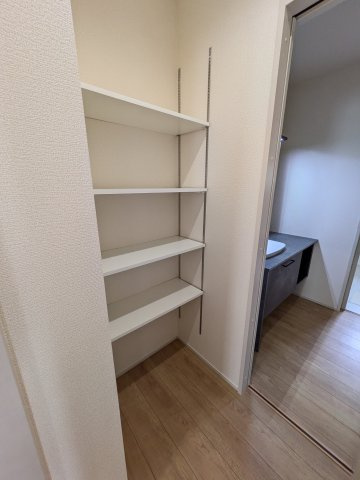 【自由ヶ丘4期／2号棟】　＼郷ケ丘小学校・中央台北中学校エリア／の収納|パントリースペース