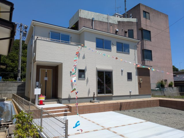 【常磐上湯長谷町第2／１号棟】オシャレなデザイナーズ新築戸建♪　の外観|一緒に理想の住まいを見つけましょう！（＾＾）
お住まいの相談だけでなく、地域の事についても是非お気軽に尋ねてください！
お問い合わせは不動産プラスまで☆


