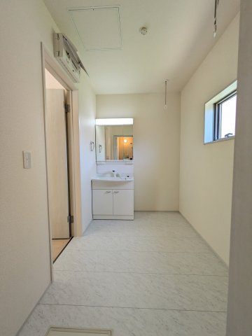 【常磐上湯長谷町第2／１号棟】オシャレなデザイナーズ新築戸建♪　の独立洗面台|使いやすい独立洗面台です