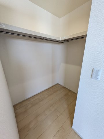 【いわき市泉町滝尻第2】　3号棟　　憧れのマイホームを手に入れませんか？の収納|◆収納スペースの写真です◆　衣類やカバンなどたっぷりと収納可能です！生活感のあるものを隠して置けるからお部屋をスッキリと見せやすいです。





