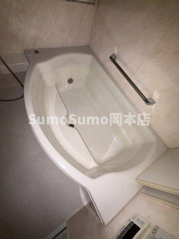 グランドメゾン住吉本町ネクスの浴室|きれいなお風呂です