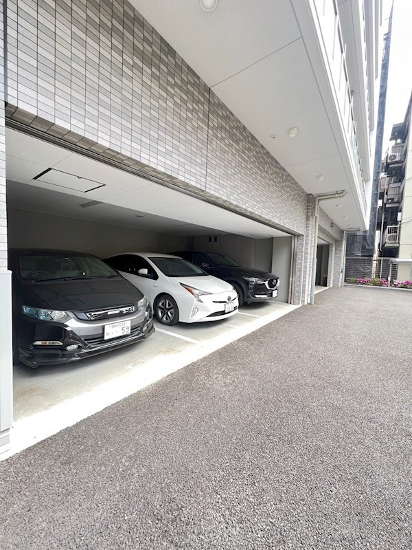 エスリードザ・ランドマーク神戸の駐車場|駐車場があります