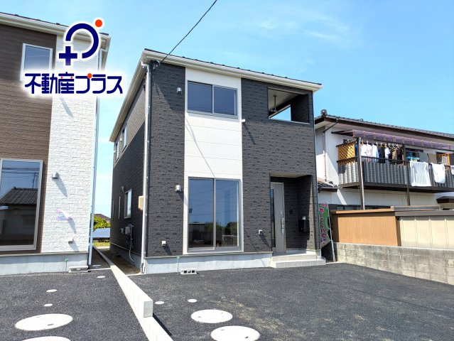 【金山町東台第10／2号棟】　4台駐車OK☆開放感のある間取りの4LDK物件！