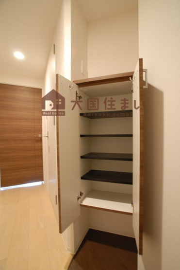 【玄関】 | ラシュレエグゼ難波南