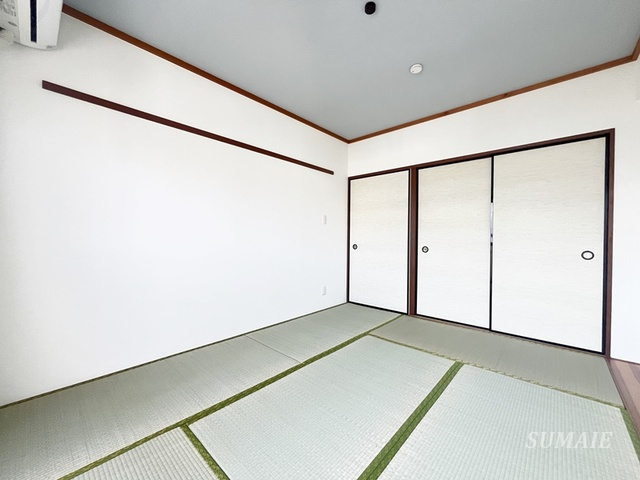 シャルム　ウキマの和室|6帖の和室のお部屋です☆