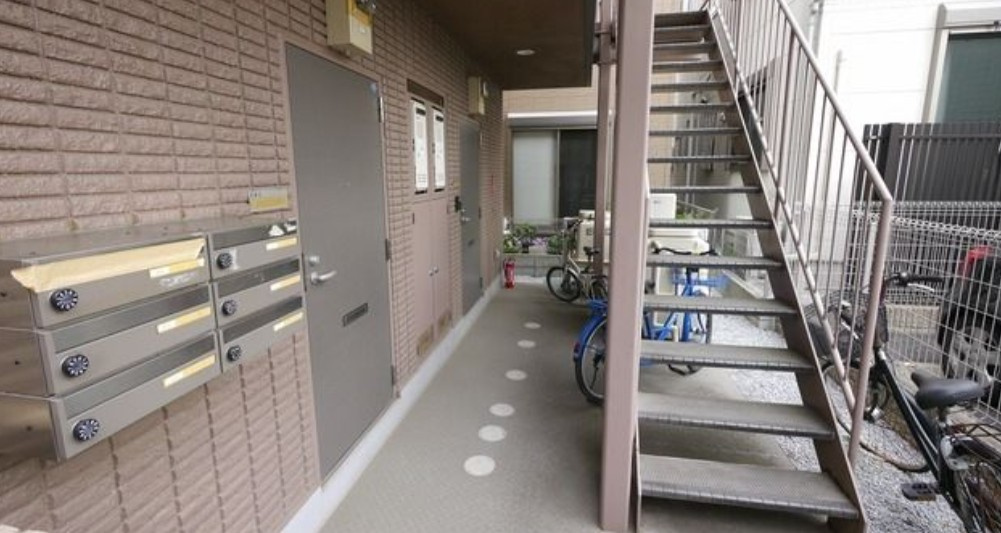 アンプルールフェール　メゾン錦のエントランス