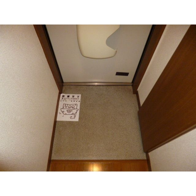 アンプルールフェールエトワール金山の玄関