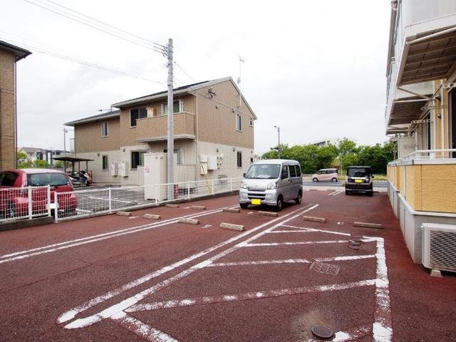 【駐車場】 | Ｍ’ｓ　Ｇａｒｄｅｎ　Ａ | 駐車場に車を止められます