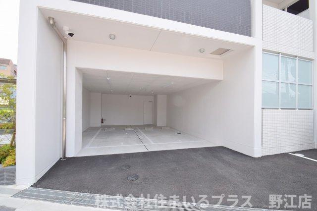 ウインズコート城北パークの駐車場