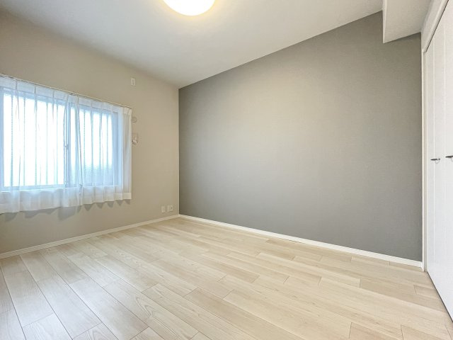 コスモ朝霞台フォレストの洋室