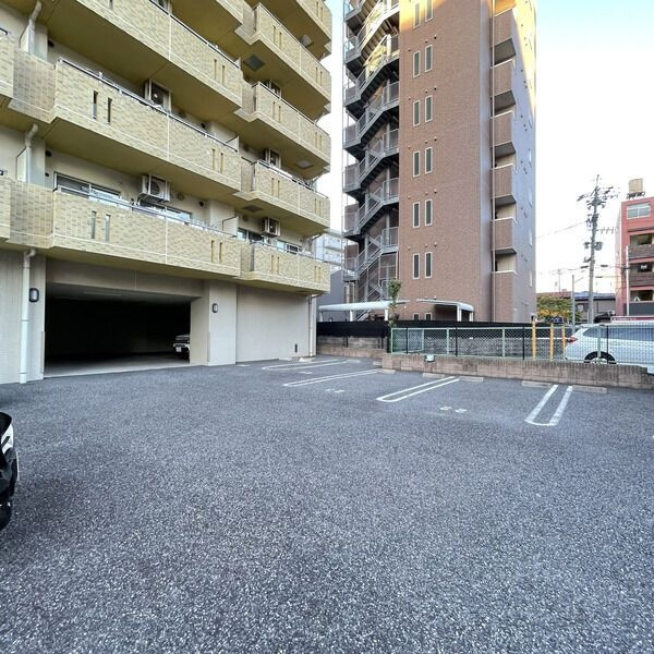 Primaveraの駐車場