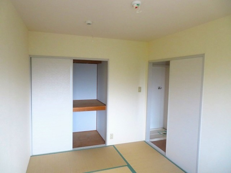 サーパス原町の和室