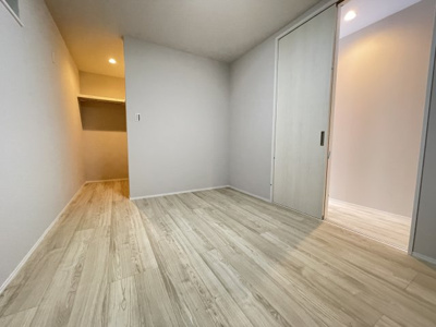 【洋室】 | 脇田町新築一戸建 | １階６帖納戸