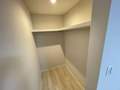 【収納】 | 脇田町新築一戸建 | １階６帖納戸　ウォークインクローゼット