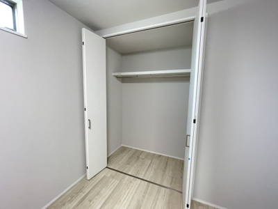 【収納】 | 脇田町新築一戸建 | ３階北側６帖洋室クローゼット