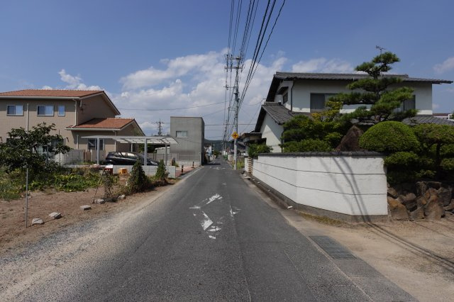 鶴新田売地（解体更地でのお渡しです）の前面道路含む現地写真